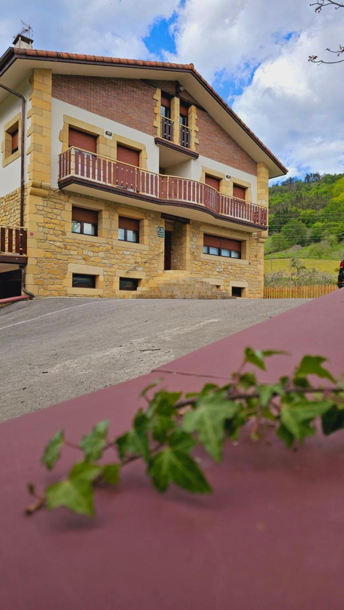 Casa Rural Simonan Borda Oiartzun Exterior photo